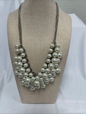 Pearl Cluster Statement Necklace - White Pearls